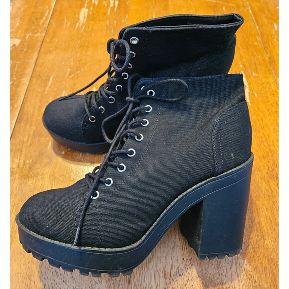 Black Boots Chunky Heels Size 9.5 Divided H&M Lace Up - Picture 1 of 7